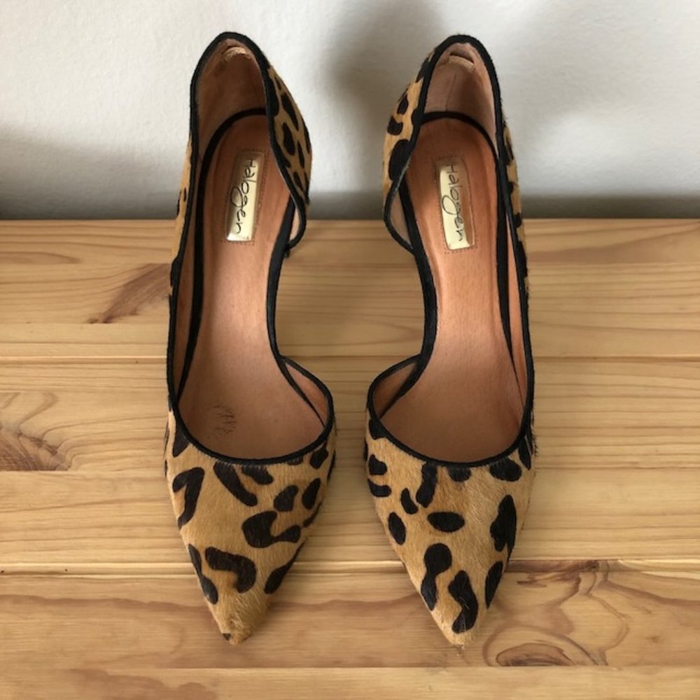 HALOGEN Calfskin Leopard Print High Heels